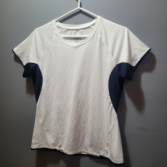 Reebok White with Black Trim Tshirt L - Picture 3 of 7